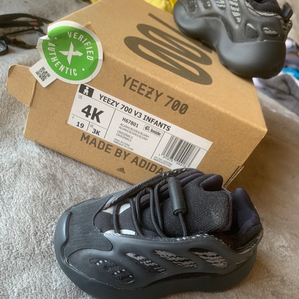 Baby shoes